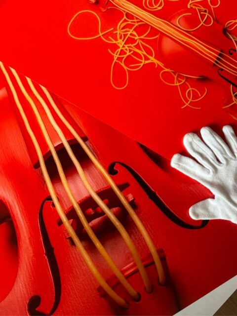 Feine Drucke, starke Wirkung. 🤩
Wenn aus Kunstwerken hochwertige Prints entstehen, zählt jedes Detail – von der Papierwahl bis zur Farbpräzision. 🎨🖨️
Und genau dabei stehe ich dir mit Rat und Tat zur Seite, damit dein Kunstdruck perfekt wird. 😊
Art & Photo by @nessrubey  #FineArtPrint #Kunstdruck #PrintWithPassion #Druckqualität #PersönlicherPrintproducer #KunstAufPapier #MehrAlsDruck #Servicequalität